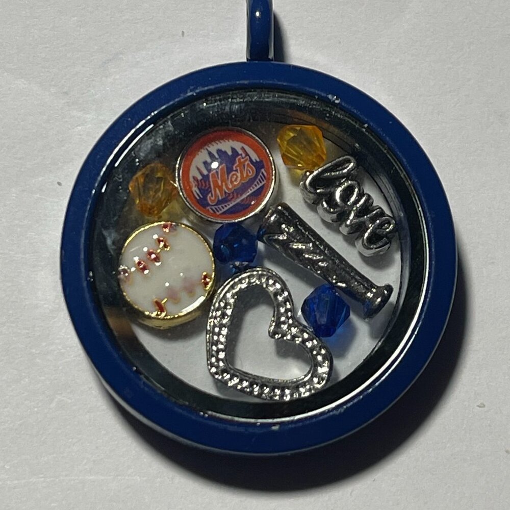 New York Mets MLB Memory Charm Locket w/ 22 IN chain NEW